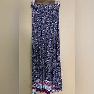 Renee C.‎ Navy and White Geometric Maxi Skirt Small